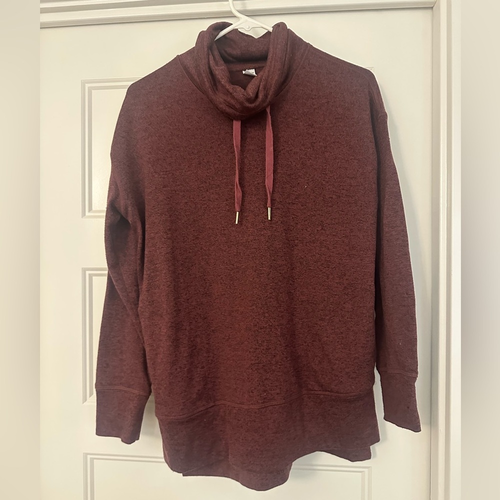 Old Navy Active Maroon Sweater